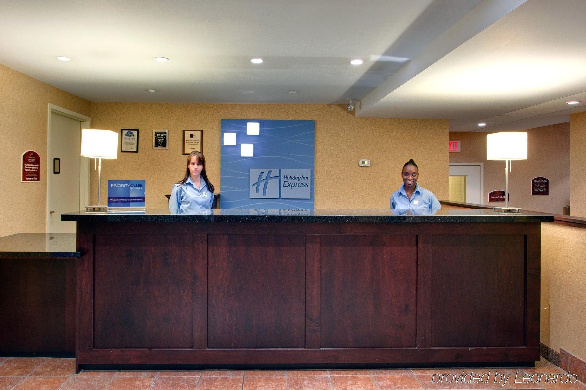 Comfort Inn & Suites Collingwood Interior photo