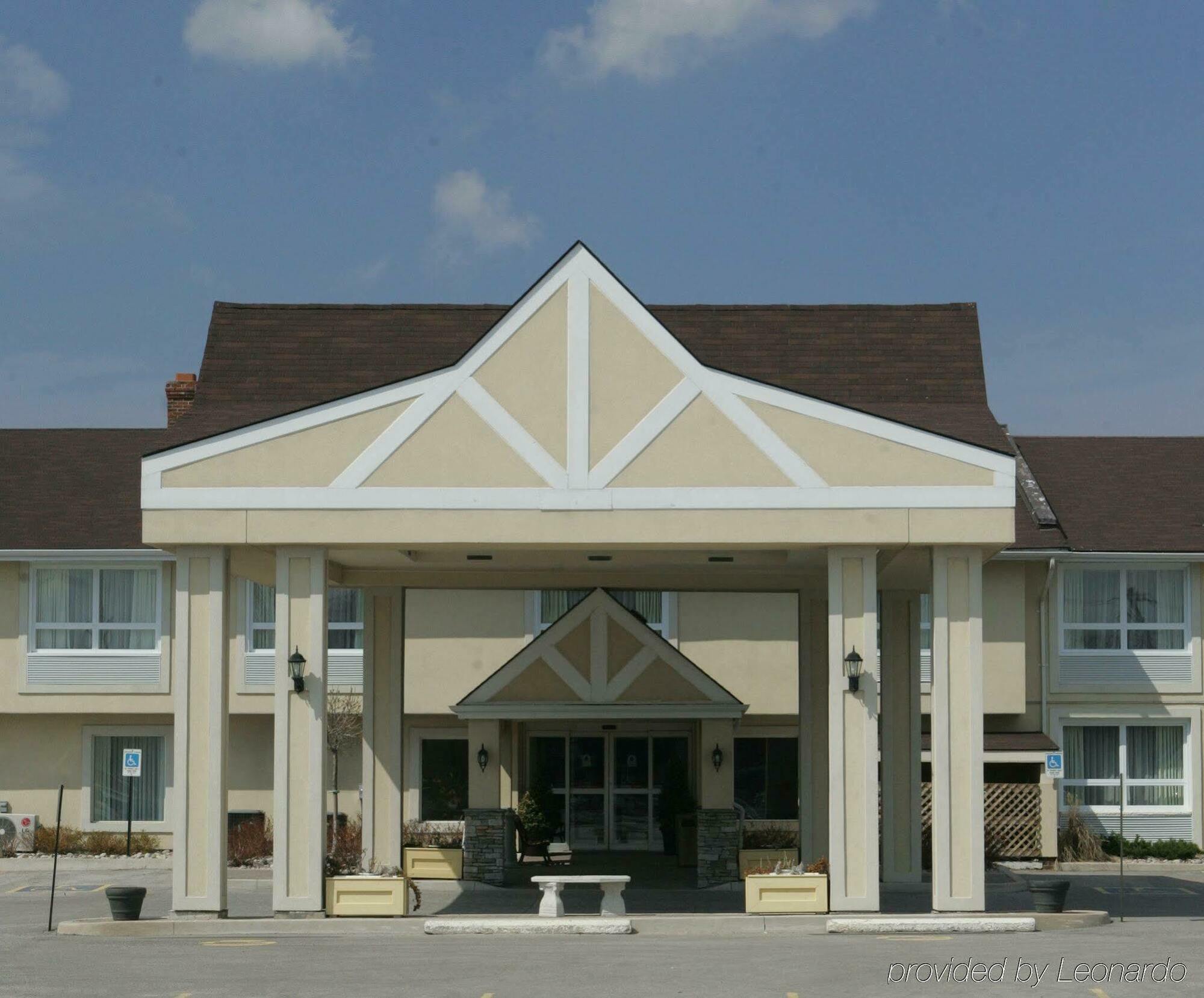 Comfort Inn & Suites Collingwood Exterior photo